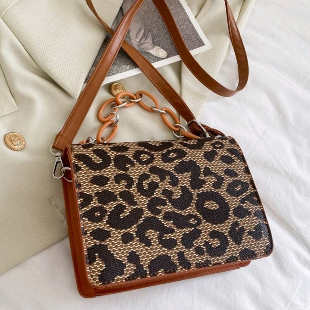 Leopard Pattern Flap Square HandBag - Picture 7 of 7